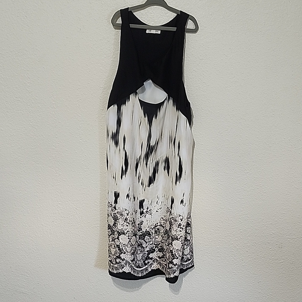 Silence + Noise Large Black And Cream Dress